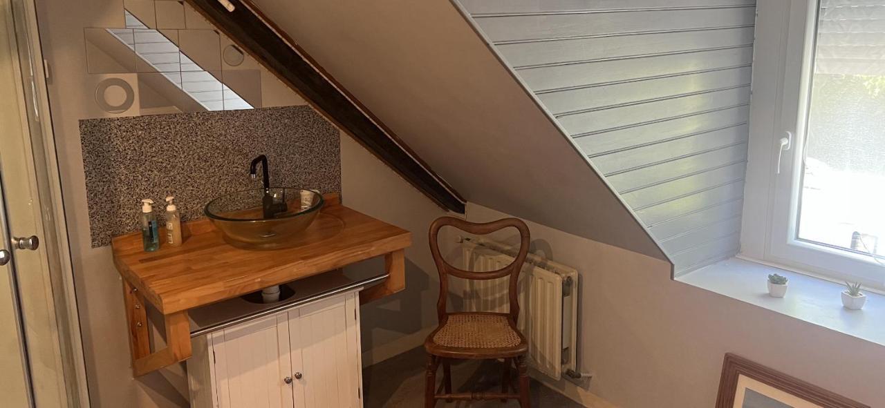 Double & Family Rooms In Tranquility In Blue Saint-Mars-sur-la-Futaie Exterior foto